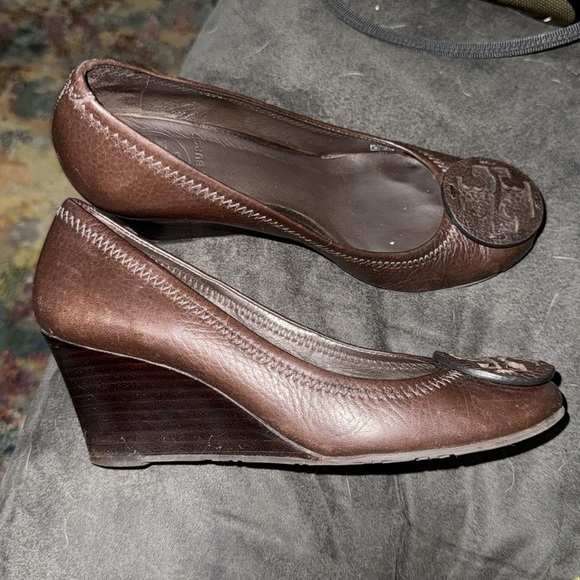 Tory Burch Dark Brown Leather Wedge Shoes Classic Everyday Wear Business Size 5 - Picture 3 of 10